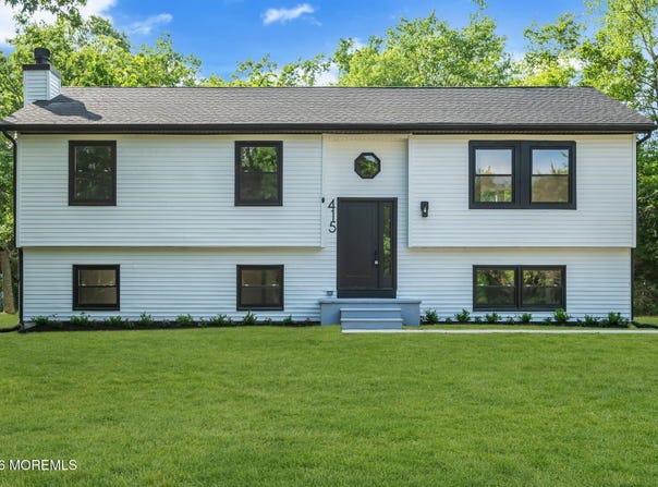415 S 1st Avenue, Galloway, NJ 08205