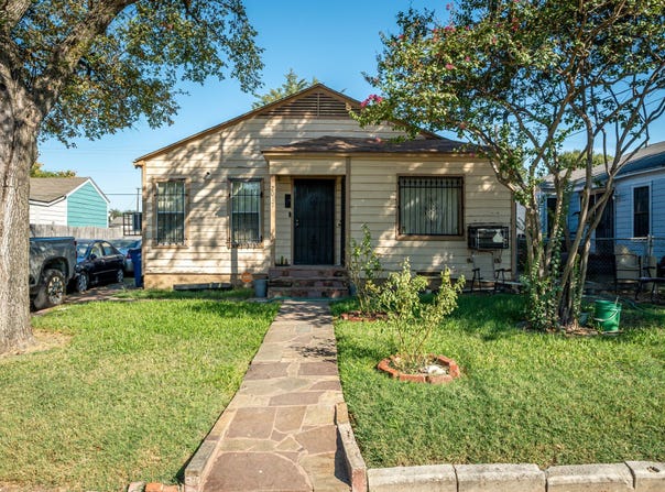 2017 Lea Crest Drive, Dallas, TX 75216