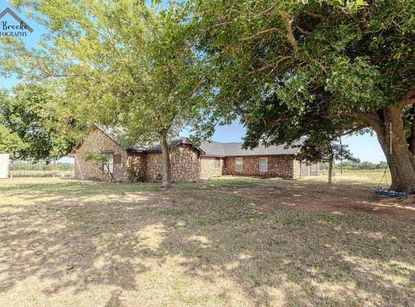 255250 E 2010 ROAD, Randlett, OK 73562