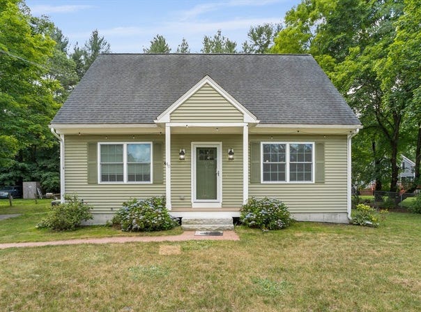 40 Worden Rd, Tyngsborough, MA 01879