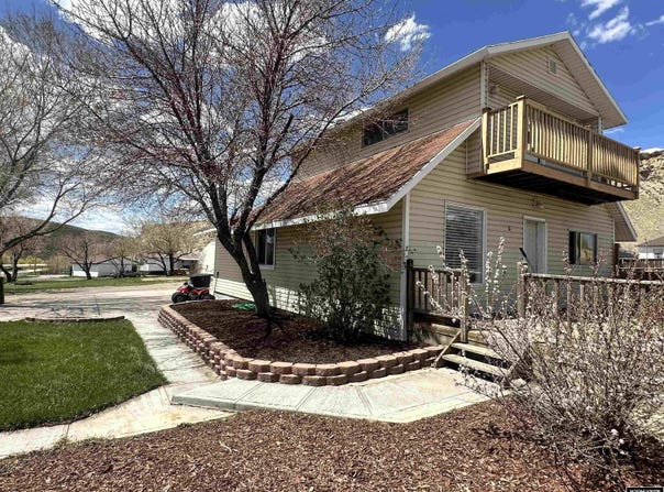205 Oakley Street, Kemmerer, WY 83101