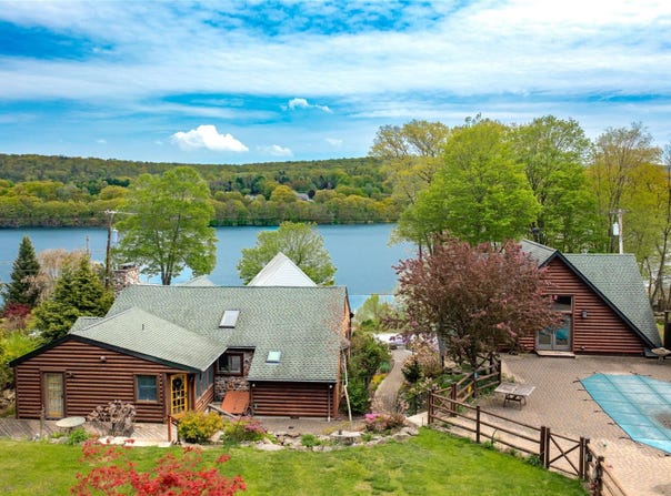 81 Lakeview Drive, Holmes, NY 12531