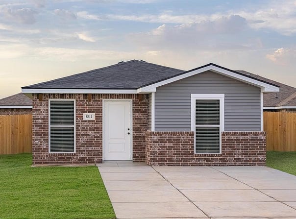 2011 Tractor Avenue, Wolfforth, TX 79382