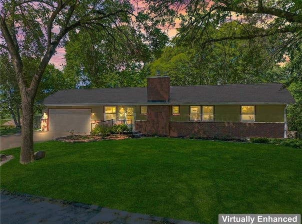 2248 Windsor Lake Drive, Minnetonka, MN 55305