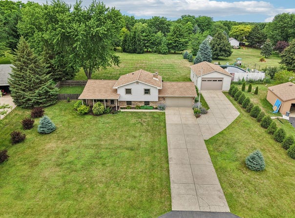 4924 5th Street, Winthrop Harbor, IL 60096