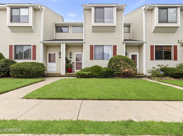 192 Clubhouse Drive, Middletown, NJ 07748
