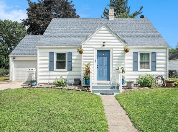 128 Homan Avenue, Elkhart, IN 46516-5026