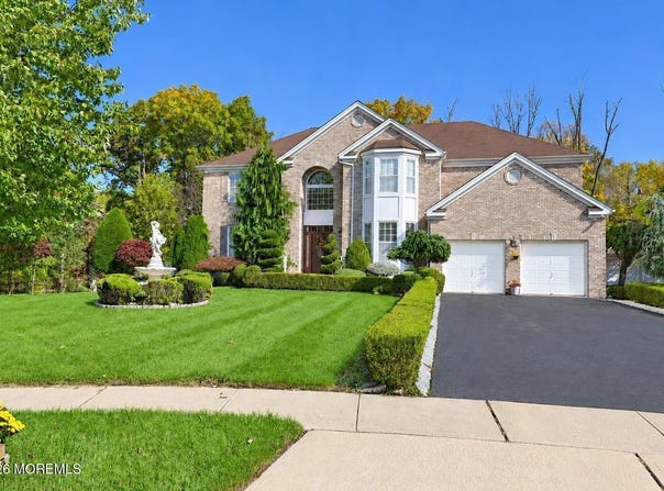 10 Sasha Court, Matawan, NJ 07747