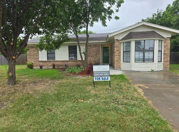 504 White Oak Lane, Burleson, TX 76028