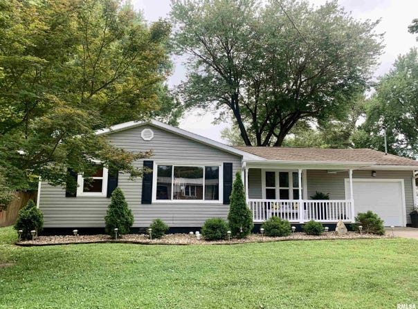 1203 W Goodall Street, Marion, IL 62959