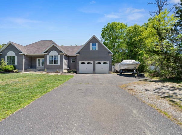 136 Marshall Drive, Egg Harbor Township, NJ 08234