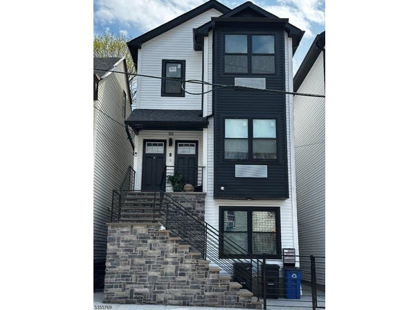86 N 7Th St, Paterson City, NJ 07522-1104