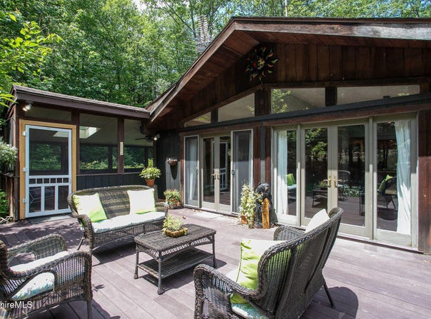 305 Shadow Ln, Sandisfield, MA 01255