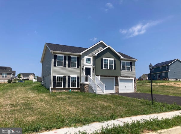 545 RIPPLE DRIVE, HANOVER, PA 17331