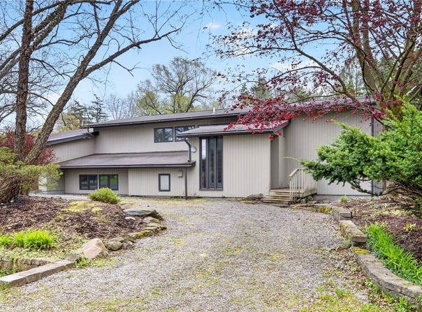 19 Spruce Lane, Ithaca, NY 14850