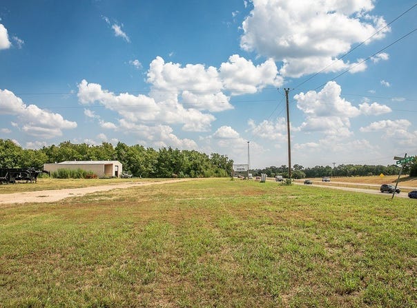 30 Red Tip Lane, Brenham, TX 77833