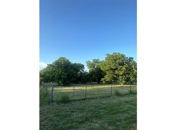 610 N 2nd Street, Clyde, TX 79510