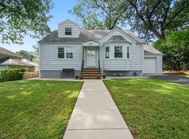 15 Oak Ridge Ave, Nutley Twp., NJ 07110-2835