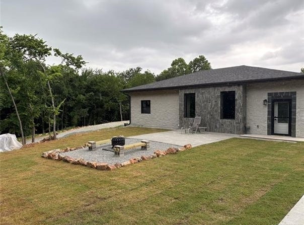 1616 Battle Drive, Grove, OK 74344