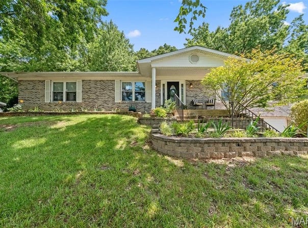 1745 Woodwind Drive, Imperial, MO 63052