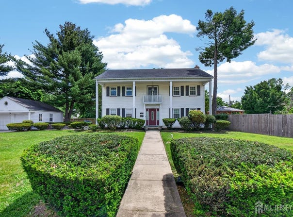 1183 W 8th Street W, South Plainfield, NJ 07080