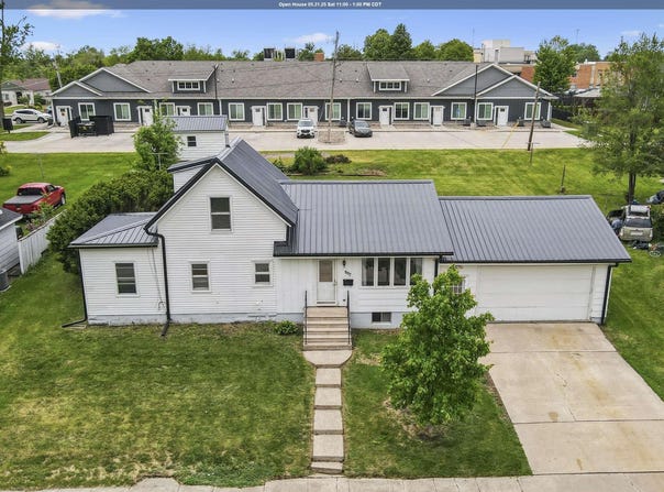 807 Center Street, Grinnell, IA 50112
