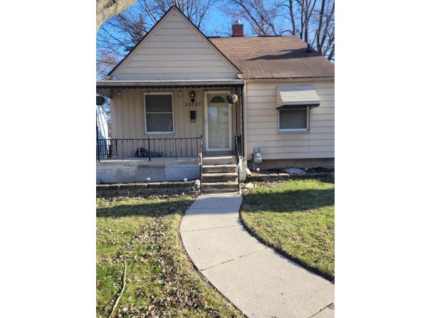 20237 Kingsville Street, Harper Woods, MI 48225