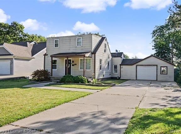 3131 Lafayette Drive, Trenton, MI 48183