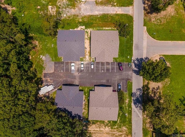 916-934 Dismukes Avenue, Lonoke, AR 72086
