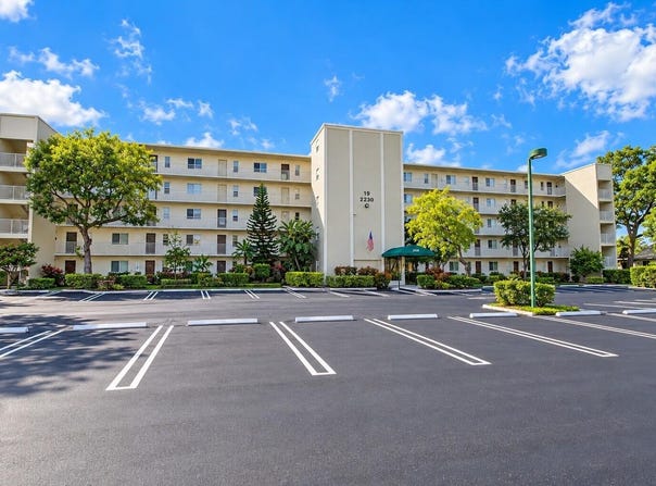 2230 N CYPRESS BEND Drive, Pompano Beach, FL 33069