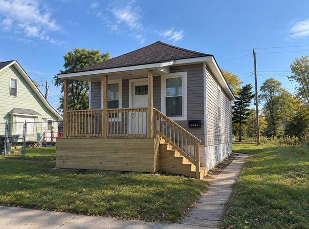 13886 McDougall, Hamtramck, MI 48212