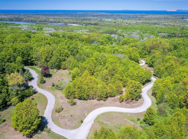 3100 Warren Road, Beulah, MI 49617