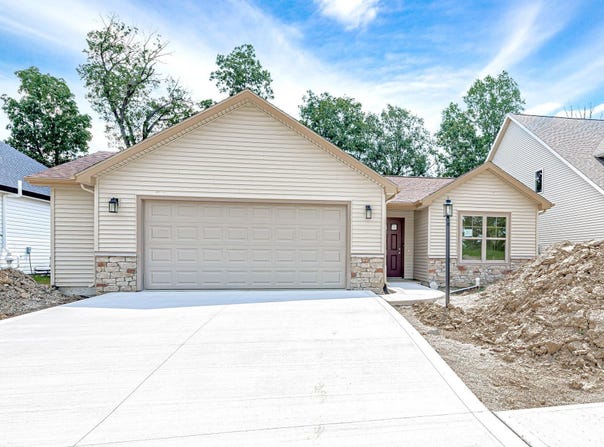 601 Valley River Drive, Columbia City, IN 46725