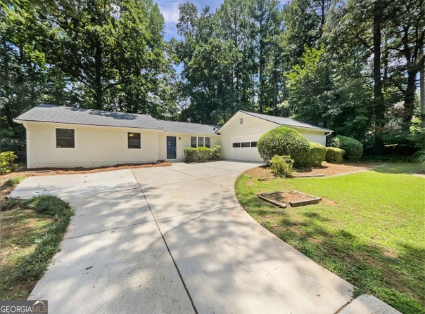 4095 Maxanne, Kennesaw, GA 30144