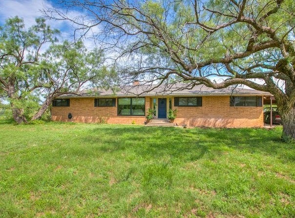 9826 Floyd Lane, San Angelo, TX 76901