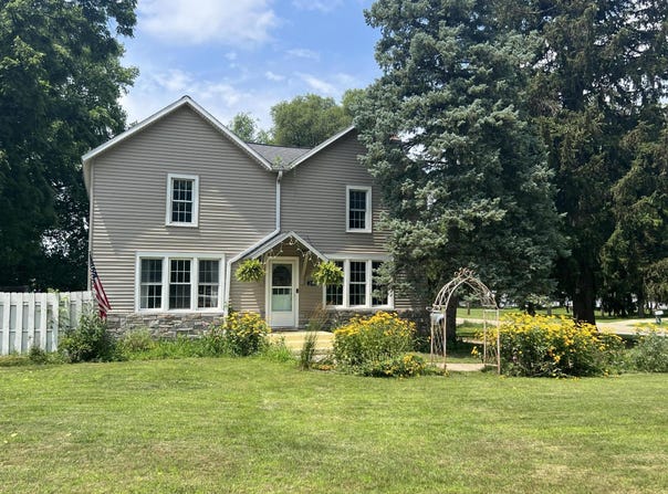 2106 Forest Drive, Portage, MI 49002