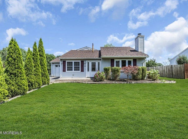 124 Cannonball Drive, Tinton Falls, NJ 07753