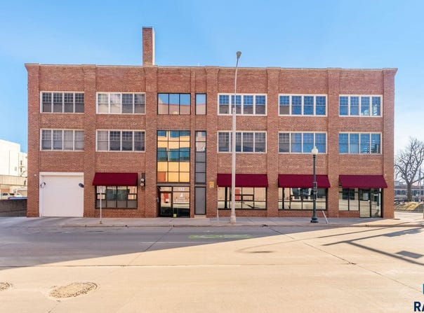 132 S Dakota Ave, Sioux Falls, SD 57104