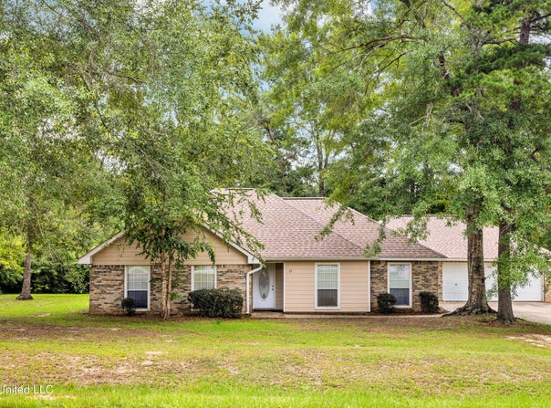35 Cedar Wood Drive, Perkinston, MS 39573
