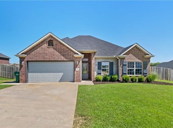 521 Beasley  DR, Centerton, AR 72719