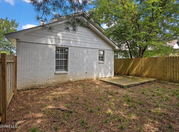 1101-1102 Jamestown Way, Jackson, MS 39211