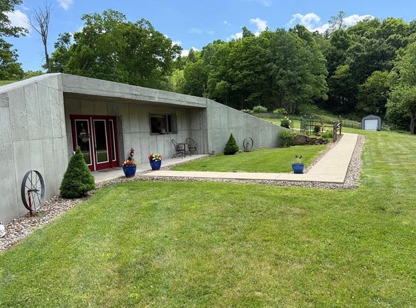 1300 Daisy Trail, COOL RIDGE, WV 25825