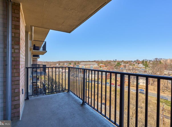 4600 S FOUR MILE RUN DRIVE, ARLINGTON, VA 22204