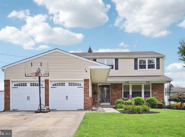 14 N SYRACUSE DRIVE, CHERRY HILL, NJ 08034