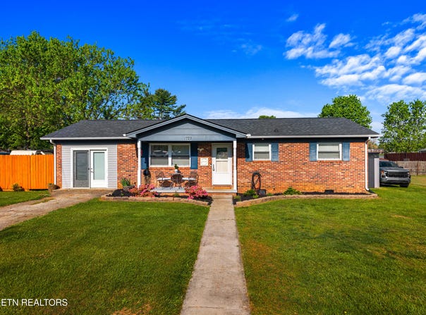 1723 Guy St, White Pine, TN 37890