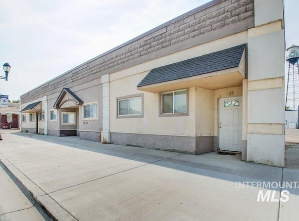100 S Plymouth Ave, New Plymouth, ID 83655