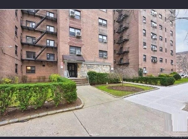 138-25 31 Drive, Flushing, NY 11354