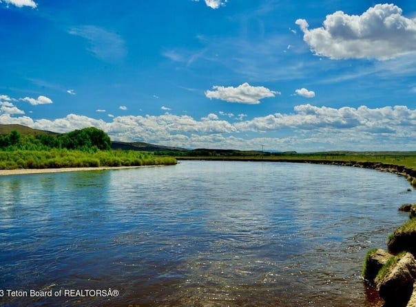 475 COUNTY RD 324, Sinclair, WY 82334