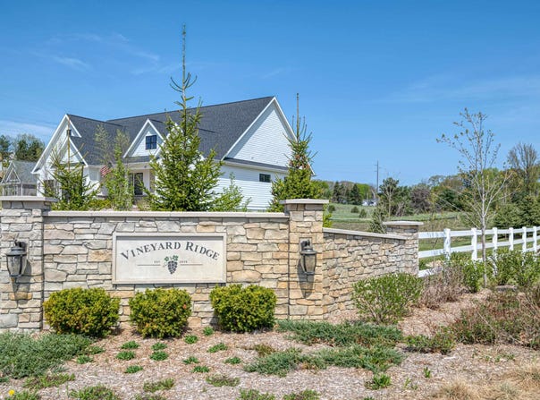186 VINEYARD RIDGE DRIVE, TRAVERSE CITY, MI 49686