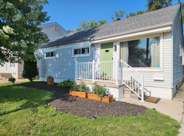2464 Greenfield Road, Berkley, MI 48072